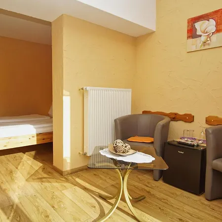 Hotel 02 Inklusive Fruehstueck Vom Bueffet *